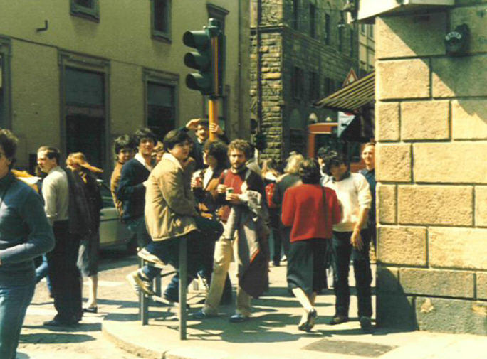 Piazza Duomo: gruppo al semaforo